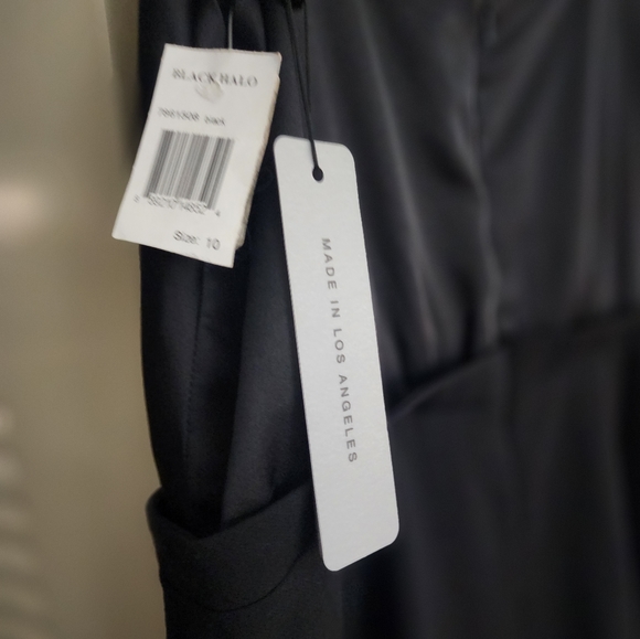 Women jump suit - Picture 3 of 12